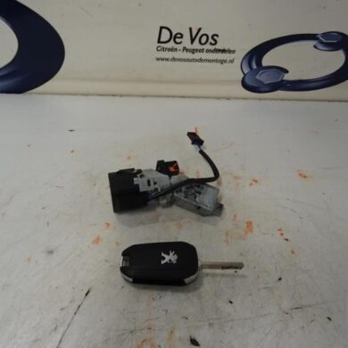 Peugeot 508  Kontaktslot+Sleutel 2012 4162WK