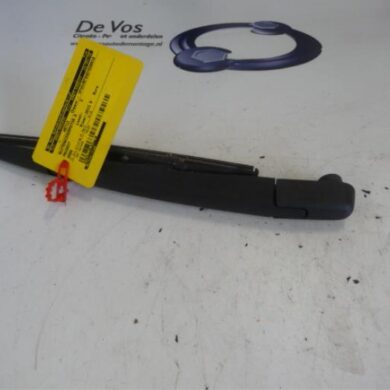 Peugeot 2008  Rear wiper arm 2013 6429GN