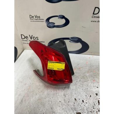 Peugeot 2008 1.2 Vti 12V PureTech 82 Achterlicht links 2016 9678074280