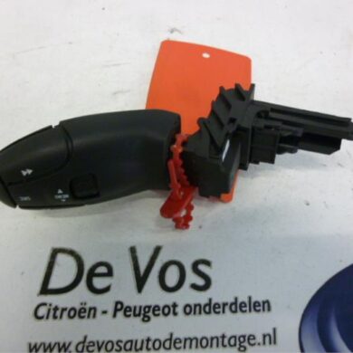 Peugeot Partner 1.6 16V Radio remote control 2003