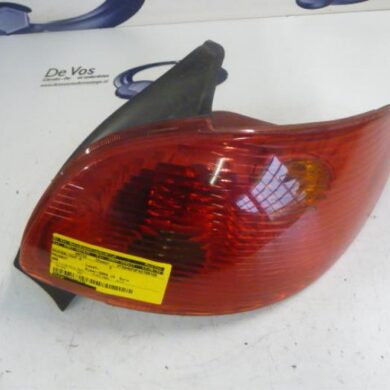 Peugeot 206 1.4 XR,XS,XT,Gentry Taillight, right 2003 6351S0