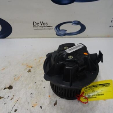 Citroen C5 2.0 16V Heating and ventilation fan motor 2004 6441N7