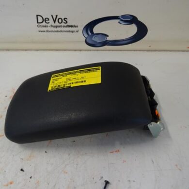 Peugeot 308  Armrest 2009 7589SV