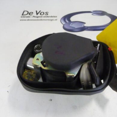 Peugeot 407  Seatbelt tensioner, right 2005 8974YK