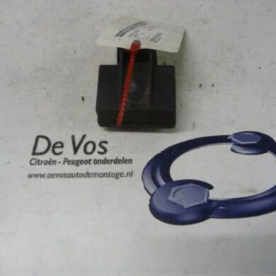 Citroen XM 2.1 TD 12V Glow plug relay 1990 598116