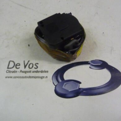 Citroen C5 1.8 16V Rear seatbelt, centre 2002 8974KG