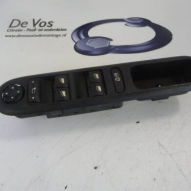 Peugeot 3008  Multi-functional window switch 2011 6490X5