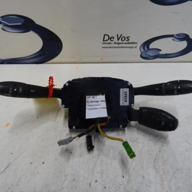 Peugeot 207 1.4 16V Steering column stalk 2007 6242P3