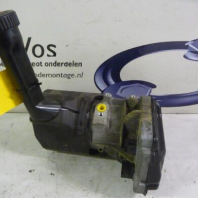 Peugeot 308 1.6 VTI 16V Power steering pump 5FW 2008 4007TV