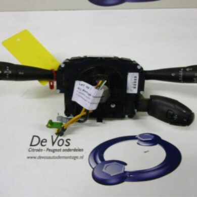 Peugeot 207 1.6 HDi 16V Steering column stalk 2007 624258