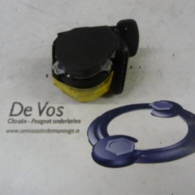 Peugeot 308  Rear seatbelt, left 2008 8975T6