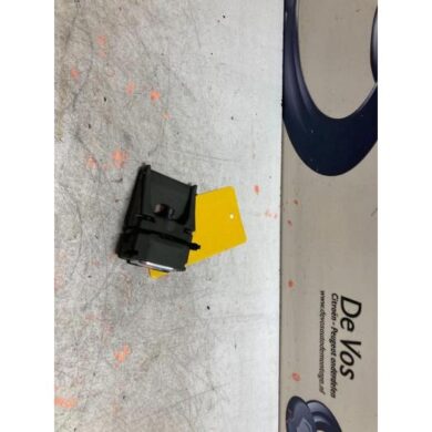 Peugeot 3008  Front camera 2021 9836833180-1681925880