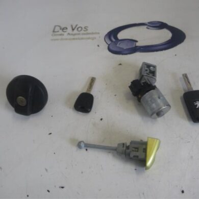 Peugeot 207 1.4 16V VTi Set of cylinder locks (complete) 2008 4162NV