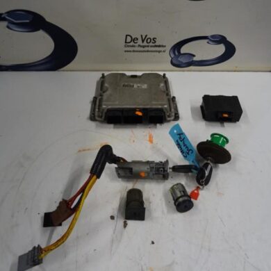 Citroen Jumpy 2.0 HDi 110 Engine management computer RHZ 2003 1940K1