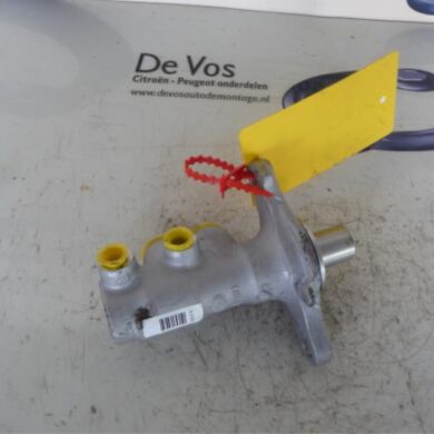 Peugeot 208  Hoofdremcilinder 9HP-8HR8H01 2014 4601R7