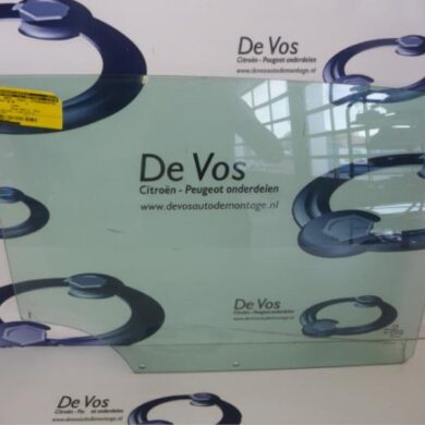 Peugeot 3008  Rear door window 4-door door, rear right 2013 9204R7