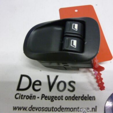 Peugeot 206 1.1 XN,XR Multi-functional window switch 1998