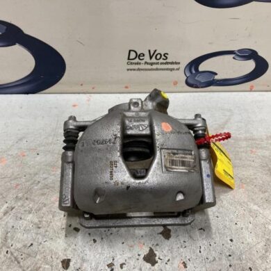 DS Automobiles DS7 Crossback  Remklauw (Tang) links-voor 5G06 2018 1612372280