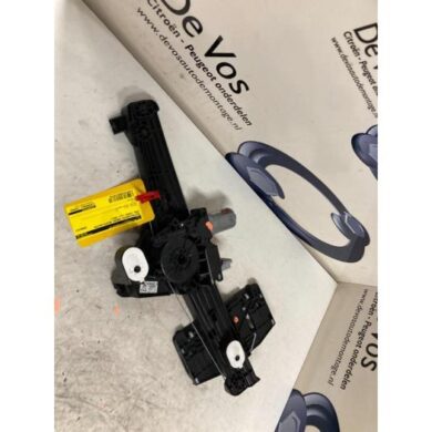 Opel Corsa 1.5 CDTI 100 Ruitmechaniek 4Deurs rechts-achter 2021 9829045580