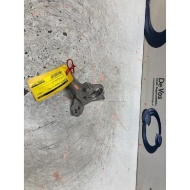 Citroen C5 Aircross 1.5 Blue HDi 130 16V Engine mount YHZ 2019 9801017180