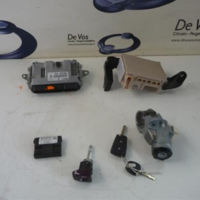 Peugeot 108  Computer Motormanagement CFB 2015 B001048580