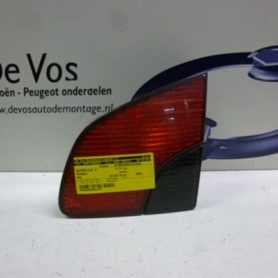 Peugeot 406 2.0 HDi 110 Rücklicht rechts 2002 6351H6
