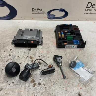 Peugeot 208 1.5 BlueHDi 100 Engine management computer YHS 2018 1636538580-1677617280-9828241380