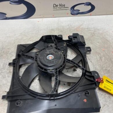 Citroen C3 1.2 Vti 12V PureTech Cooling fan housing 2021 9829774580