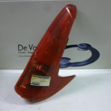 Peugeot 206 1.6 16V Achterlicht rechts 2004 6351R4