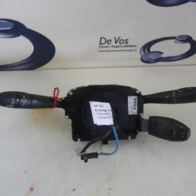 Peugeot 207  Steering column stalk 2009 6242ZJ