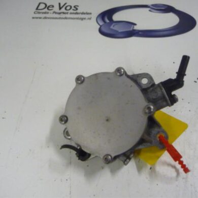 Peugeot 207  Brake servo vacuum pump 5FS 2011 456590