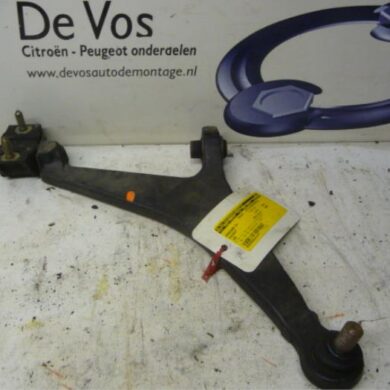 Peugeot 106 1.0 Draagarm rechts-voor 2000 352079