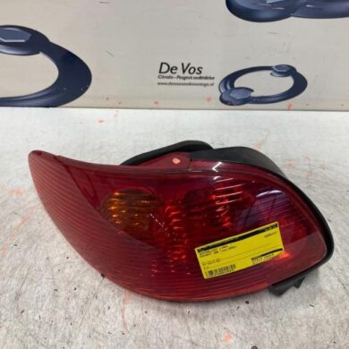 Peugeot 206 2.0 16V Taillight, left 2003 6350S1