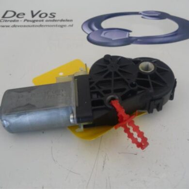Peugeot 307 2.0 16V Tailgate motor 2005 8446L4