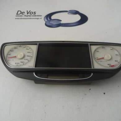 Peugeot 807  Kilometerteller KM 2006 6106RX-6106RY