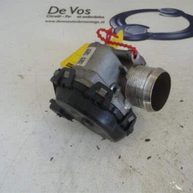 Peugeot 308  Gasklephuis BHZ 2014 9807238580