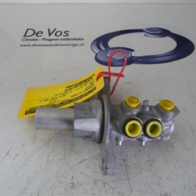 Peugeot 308 1.6 16V GTI Master cylinder 5FU-5FU5F03 2011 4601X4
