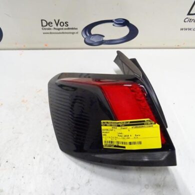 Peugeot 3008  Achterlicht links 2019 9810477180