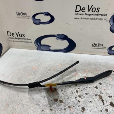 Peugeot 508 1.6 16V THP 165 Ruitenwisserarm voor 2020 9823606980