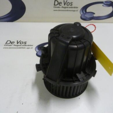Peugeot 407  Heating and ventilation fan motor 2010 6441AJ