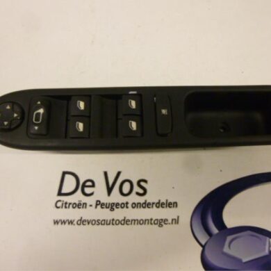 Peugeot 207  Multi-functional window switch 2010 6490EJ