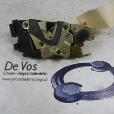 Citroen XM  Deurslot Mechaniek 4Deurs rechts-achter 1992 913890