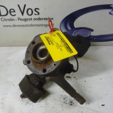 Peugeot 607 2.2 HDi 16V FAP Fusee links-voor 2006 364686