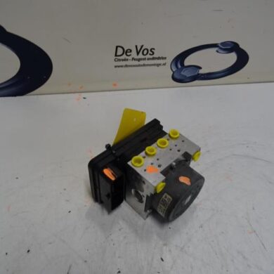 Citroen C4 Cactus 1.2 PureTech 82 12V ABS Pomp HM01-HMZHM01 2014 1612542280