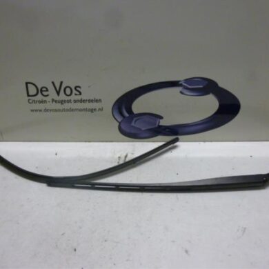 Citroen C5 2.0 16V Front wiper arm 2008 6429EW