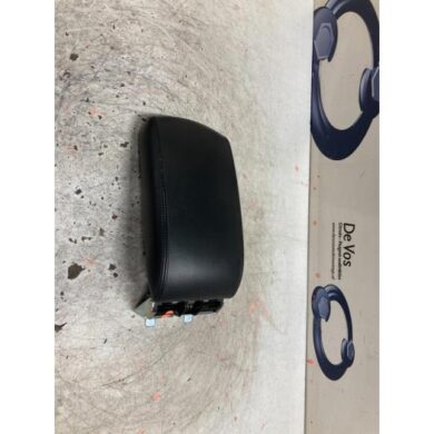 Peugeot 308 1.6 16V THP 150 Armrest 2009 7589SS