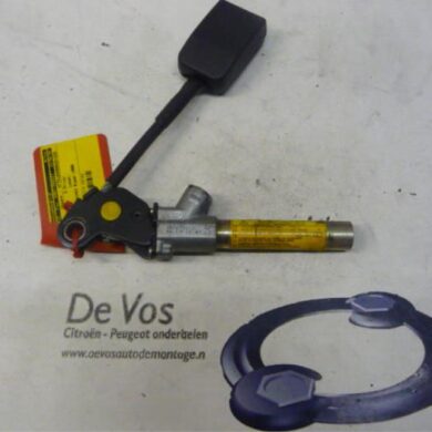 Citroen Xantia 1.9 SD Seatbelt tensioner, left 1996 8972S1
