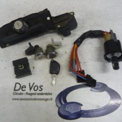 Peugeot 306 1.9 DT Slotenset Cilinder (compleet) 1997 4162V7