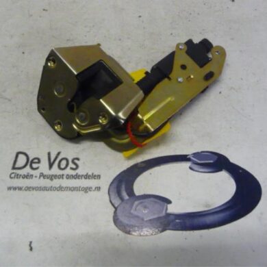 Peugeot 807 2.2 HDiF 16V Deurslot Mechaniek 4Deurs links-achter 2004 913789