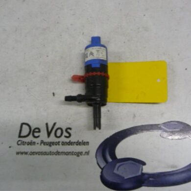 Peugeot 407  Headlight washer pump 2004 643477